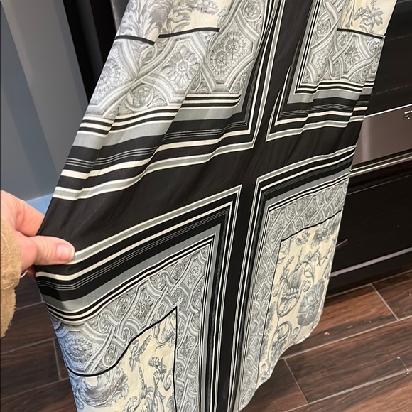 Vince Camuto Black and White Patterned Dress - Picture 4 of 10